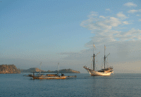 Yacht Silolona and local fisherman in Riung