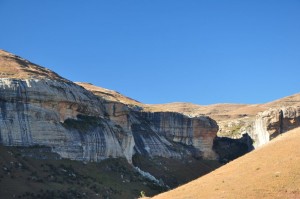 Drakensberg cliffs-sm